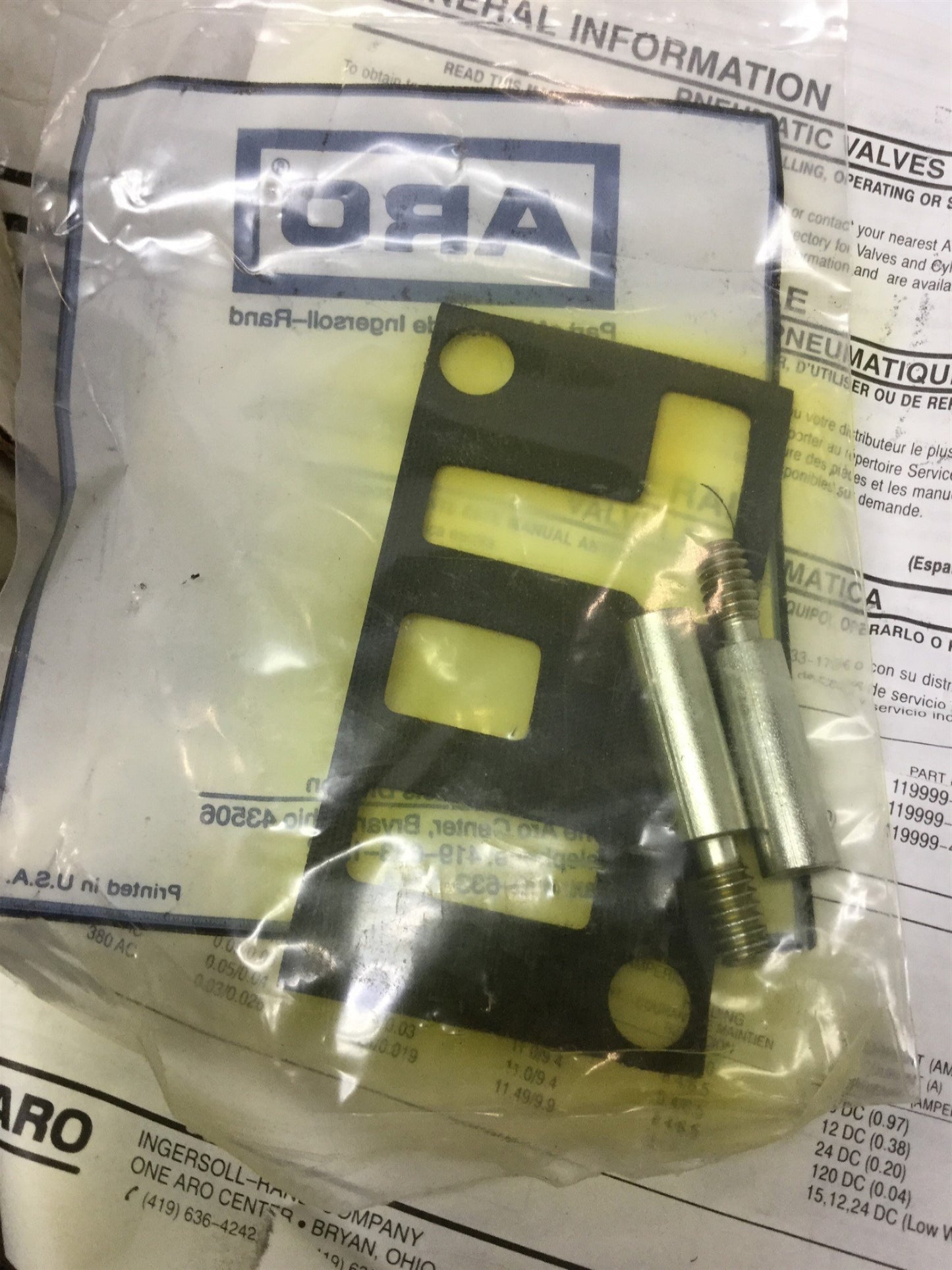 New – Open box Ingersoll Rand A722SD-120-A Solenoid Air Control Valve 3-Position, 120VAC Coils