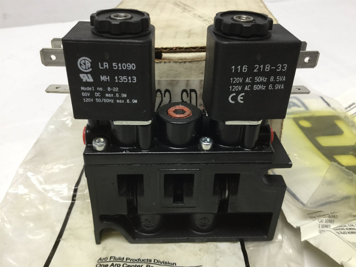 New – Open box Ingersoll Rand A722SD-120-A Solenoid Air Control Valve 3-Position, 120VAC Coils