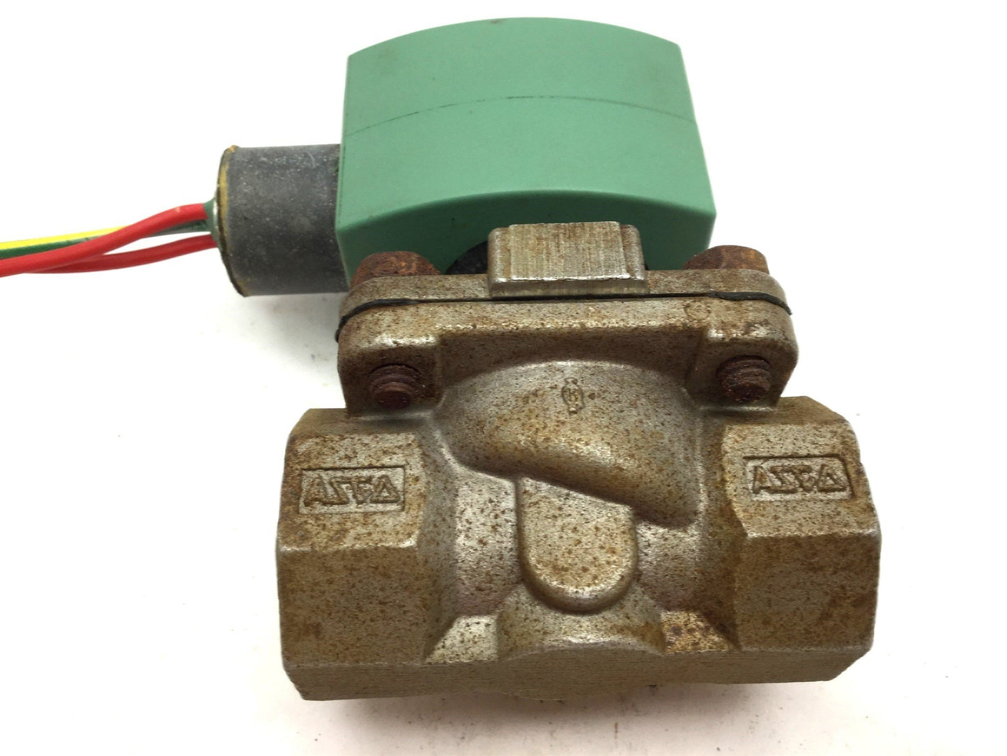 Used Asco 8210G87 Red Hat II Solenoid Valve, Ports: 0.5" NPT, Voltage: 120VAC, 17.1