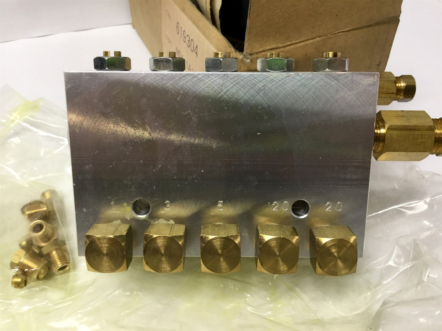 New Mazak G77LA000380 Lube Mixing Valve Block CNC Machine Part (.01,.03,.05,.2,.2,)