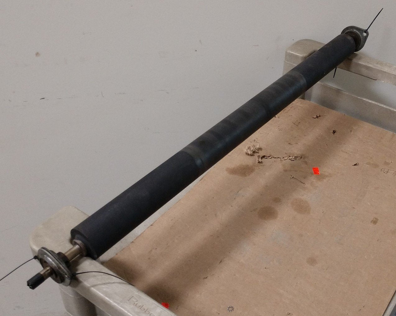 Used Conveyor Roller, 28-3/8" Roller Length, 2" Diameter, Total Length: 34"