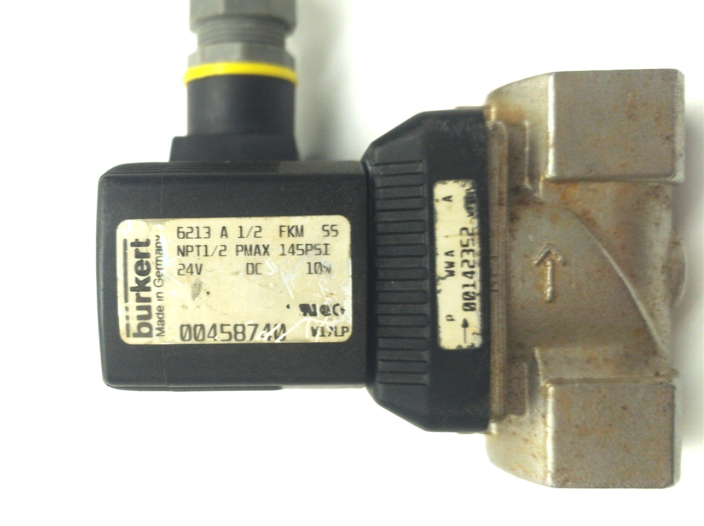Used Burkert 6213 458740 W17LP Solenoid Valve, NC, 2-Way, 1/2"NPT, 145PSI, 24VDC