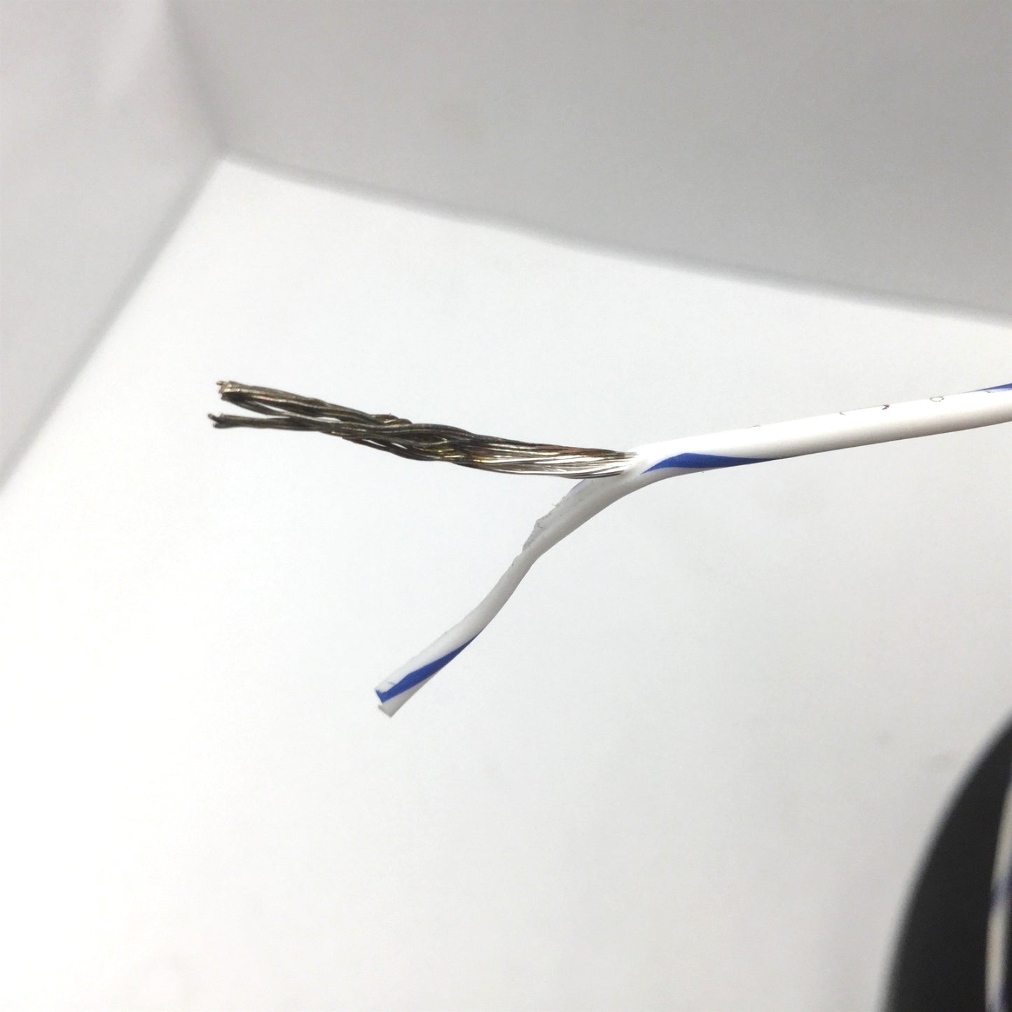 New – Open box Belden 83009 Silver Plated Copper Electrical Wire, 18AWG, 600V, Length: ~900ft