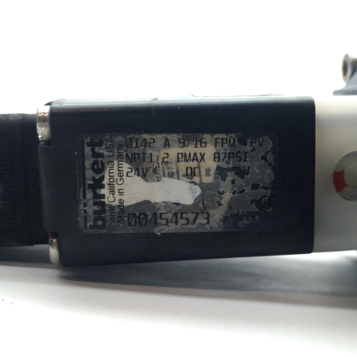 Used Burkert 454573 Solenoid Diaphragm Valve, 2-Way, NC/NO, 7-87PSI, 1/2"NPT, 24VDC