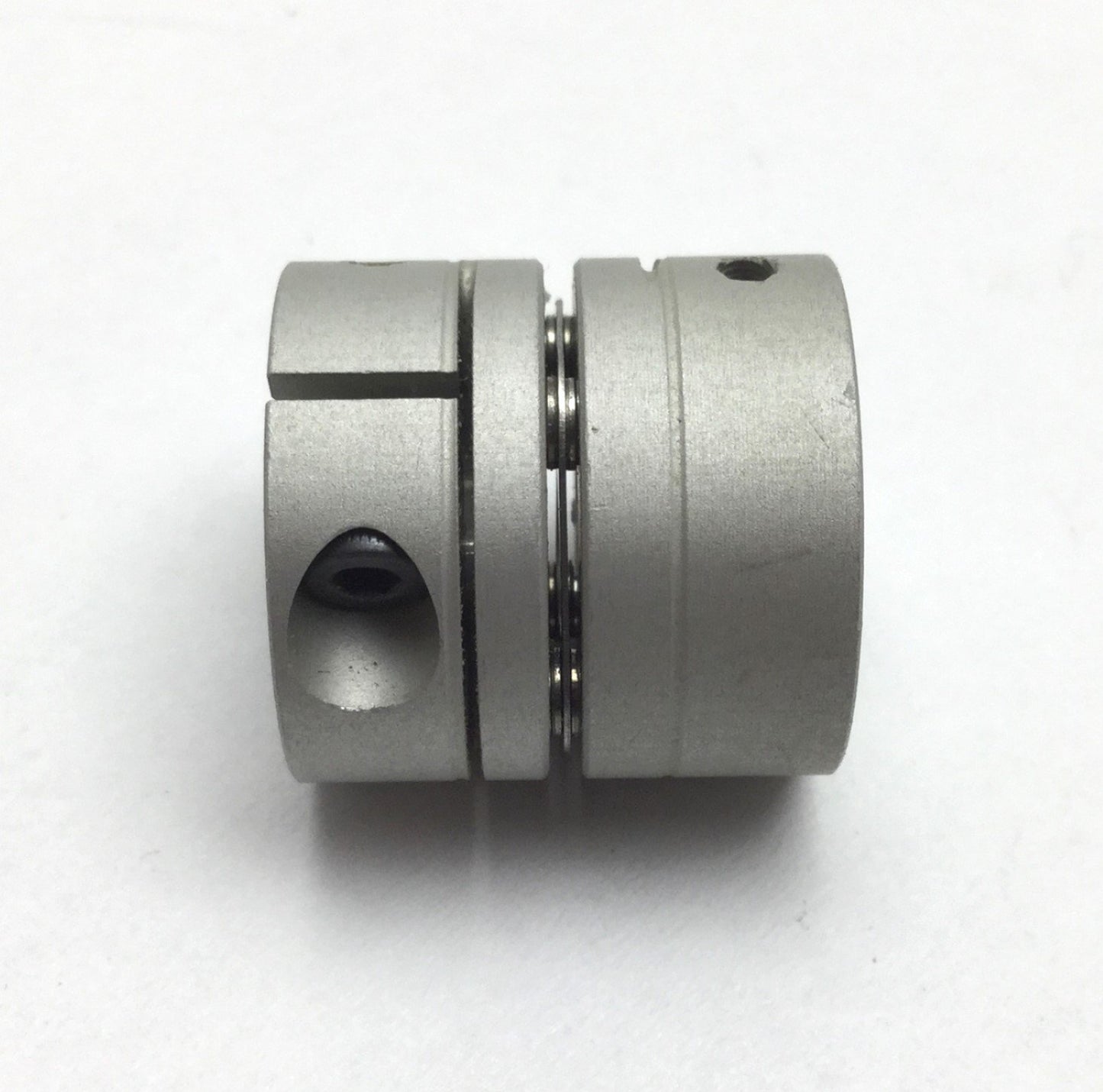 Used Lot of 2 Shaft Coupling, Inside Dia 5mm to 5mm, Outside Dia 19mm, Length 19.7mm