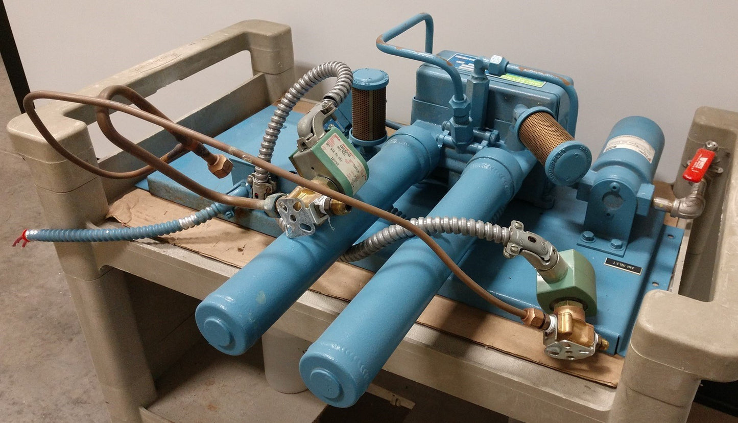 Used Dielectric DS2-AE-000 Dry-Pak Air Dryer 115V, 60Hz, 1Ph .2W, 100PSI, 6.8SCFM DEL