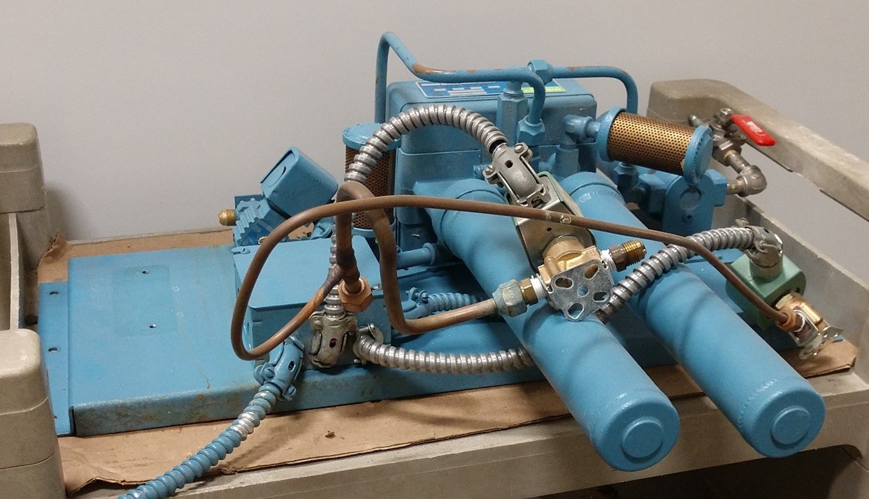 Used Dielectric DS2-AE-000 Dry-Pak Air Dryer 115V, 60Hz, 1Ph .2W, 100PSI, 6.8SCFM DEL