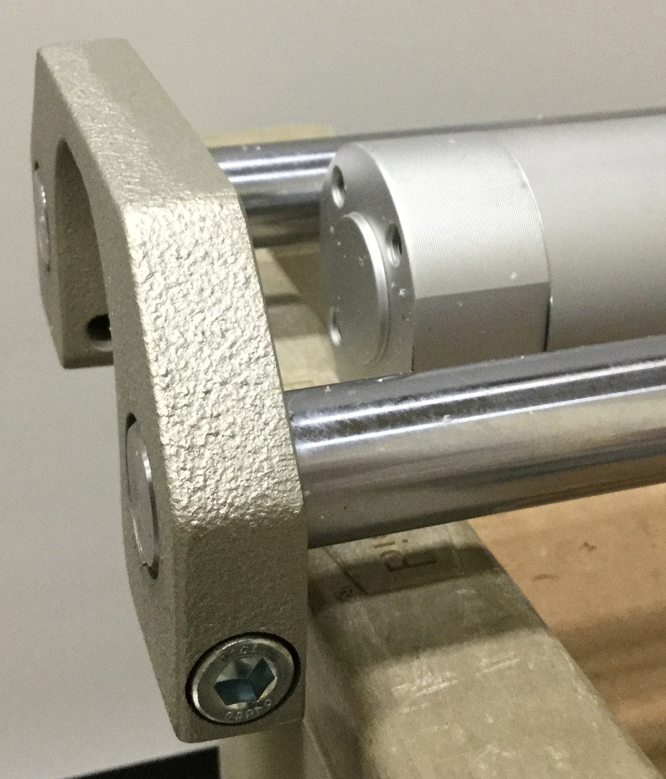 New SMC MGCLF50TN-600-R Guide Ball Bushing Bearing Cylinder 50mm Bore, 600mm NPT