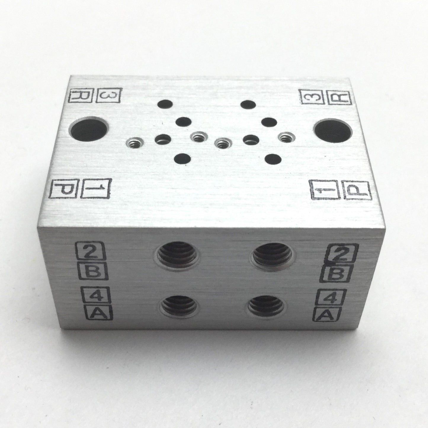 New Lot of 3 SMC VV4QD15-02M5 Manifold Block, 2-Stations, Ports: Rc 1/8 M5x0.8