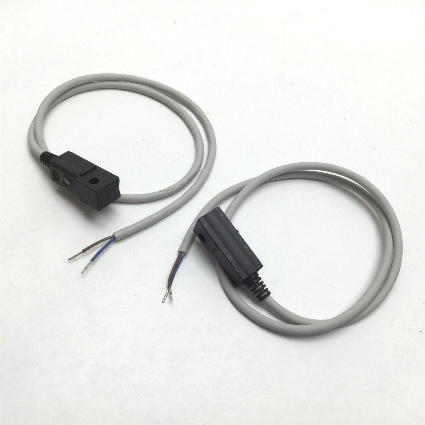 Used Lot of 2 SMC D-K59 Cylinder Switch, 2-Wire, Load: 24VDC 5-40mA, 0.5m Cable