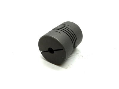 Used Servo Coupling, ID: 3/16" to 5/32", OD: 3/4", L: 0.92" Integral Clamp