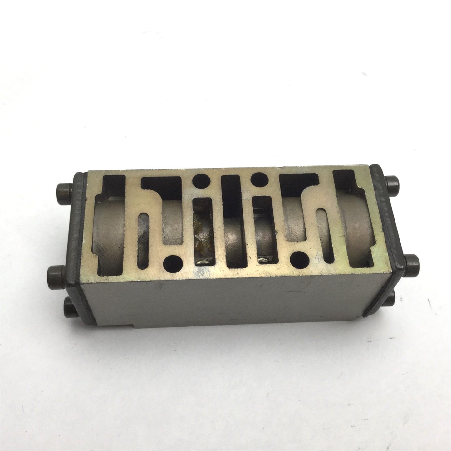 Used SMC VP7-6-FPG-D-3 Solenoid Valve VV71-FPG Double Check Spacer, 3-Position 5-Port