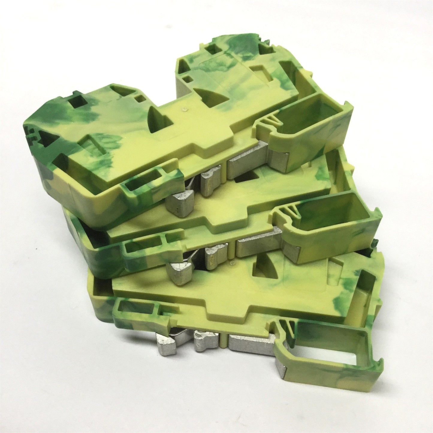 New – Open box Lot of 3 Wago 285-637 Grounding Terminal Block Feed Thru Cage Clamp 35mm² 8-2AWG