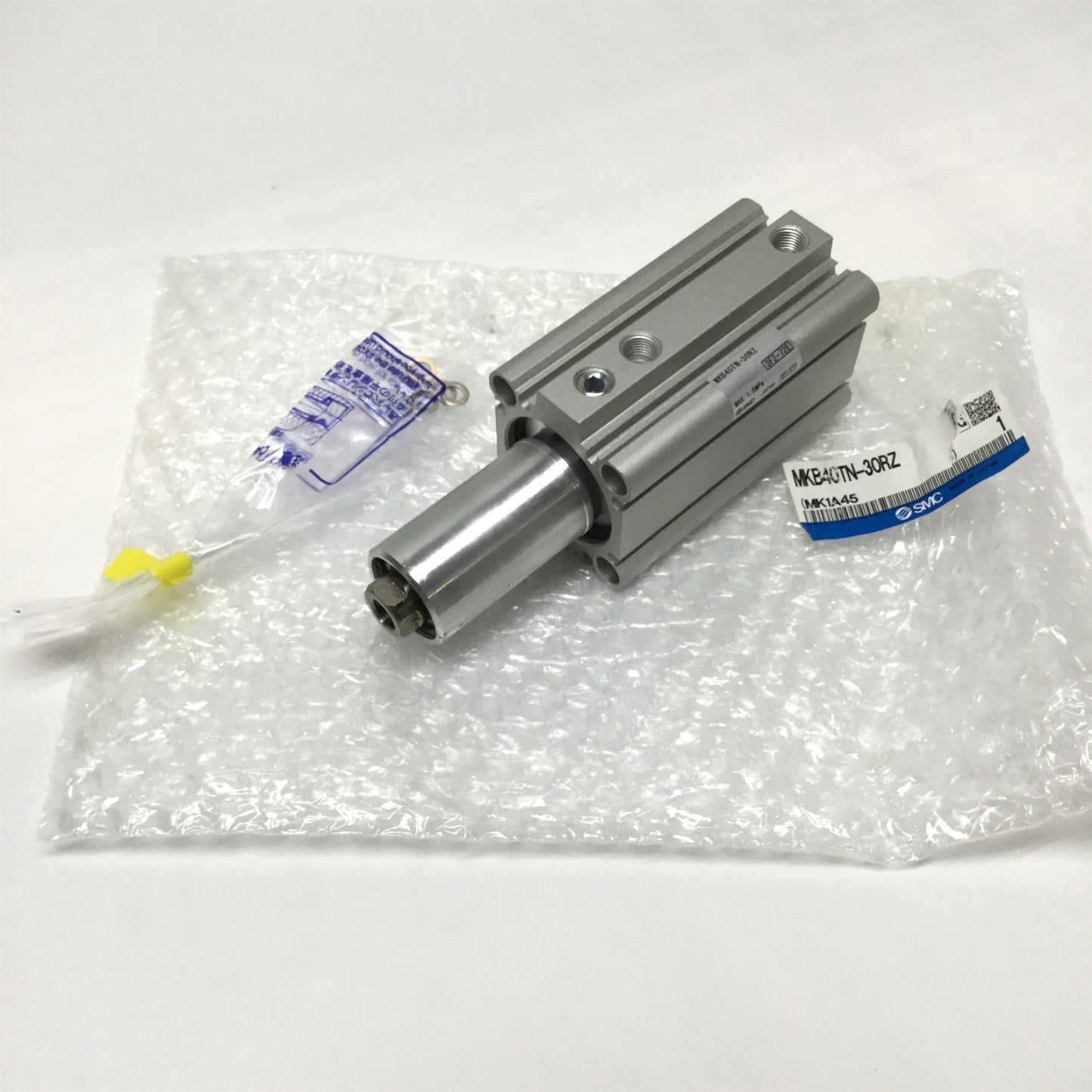 New SMC MKB40TN-30RZ Rotary Clamp Cylinder 40mm Bore, 30mm Stroke, 1/8NPT, Clockwise