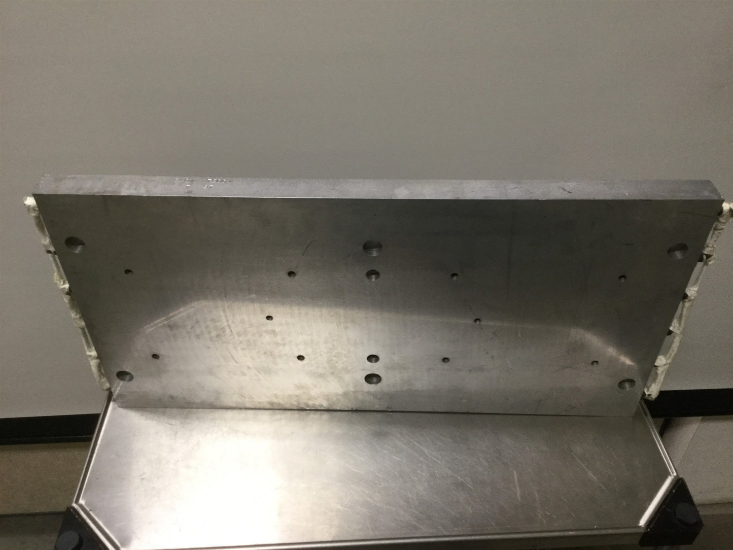Used Heating Plate Voltage: 240V, Power: 7800W, Dimensions: 28.125" x 14.0625" x 1.5"