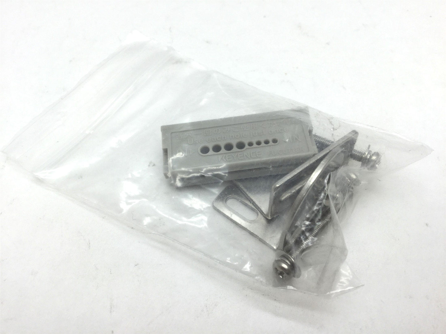 Used Keyence CA-H72 Reflective Sensor Head, Red Light, Detection Area: 15mm, Min: 3mm