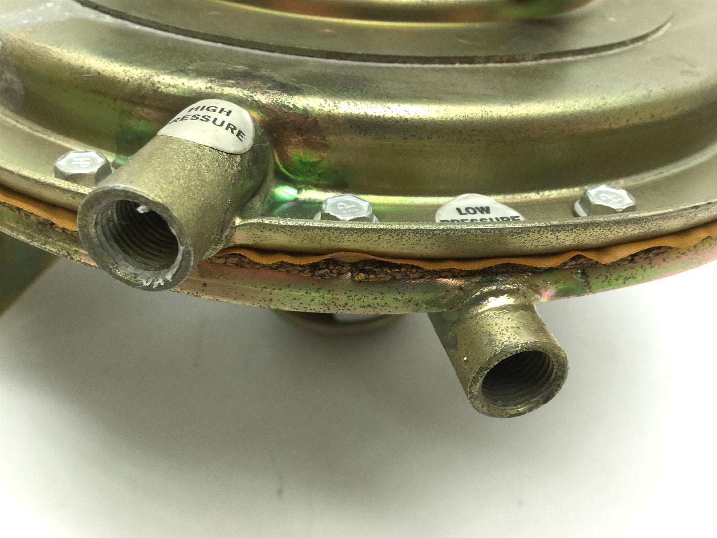 Used Dwyer 1640-2 Differential Pressure Null Switch 1-4" of Water Diaphragm Vertical