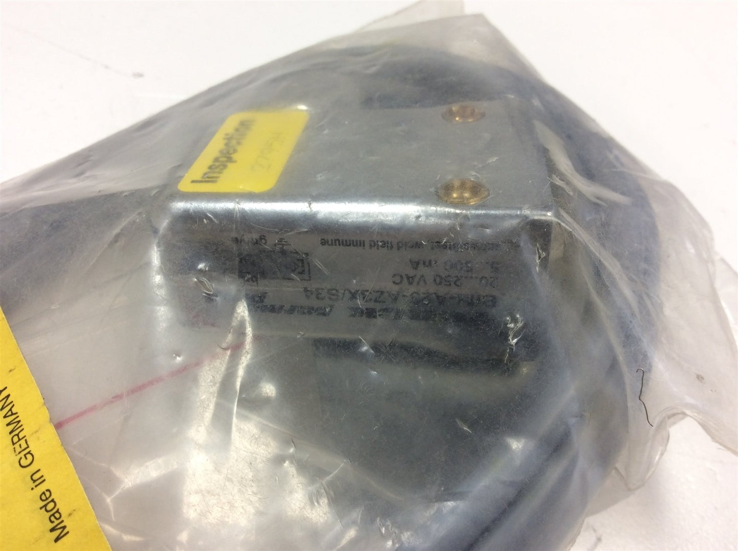 New Turck BIM-A23-AZ3X/S34 W/KLU-2 Inductive Proximity Sensor 20-250v NO 1346091