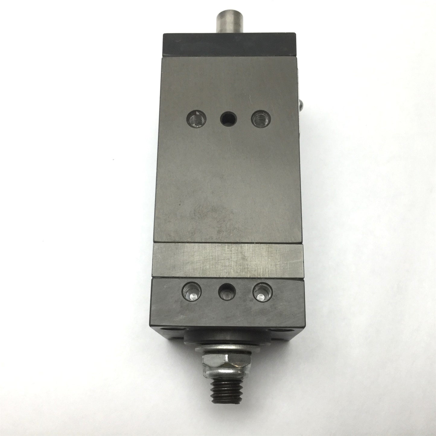 Used Zaytran RAM-10-180 Rotary Actuator, 180ø Rotation, 0.375" Shaft, 10-32 Ports