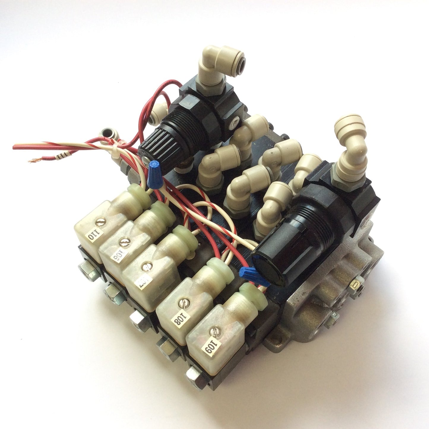 Used ISI Fluid Power 375-02C-009-68C WT Pneumatic Valve 2-Position Coil Voltage 24VDC