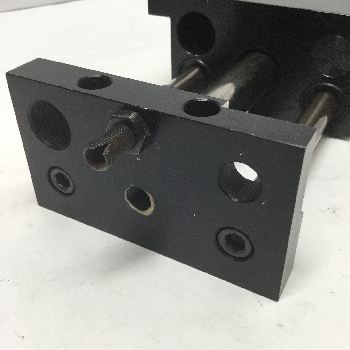 Used PHD CAU041X6 Pneumatic Magnetic Cylinder Linear Slide Table 3/4" Bore, 6" Stroke