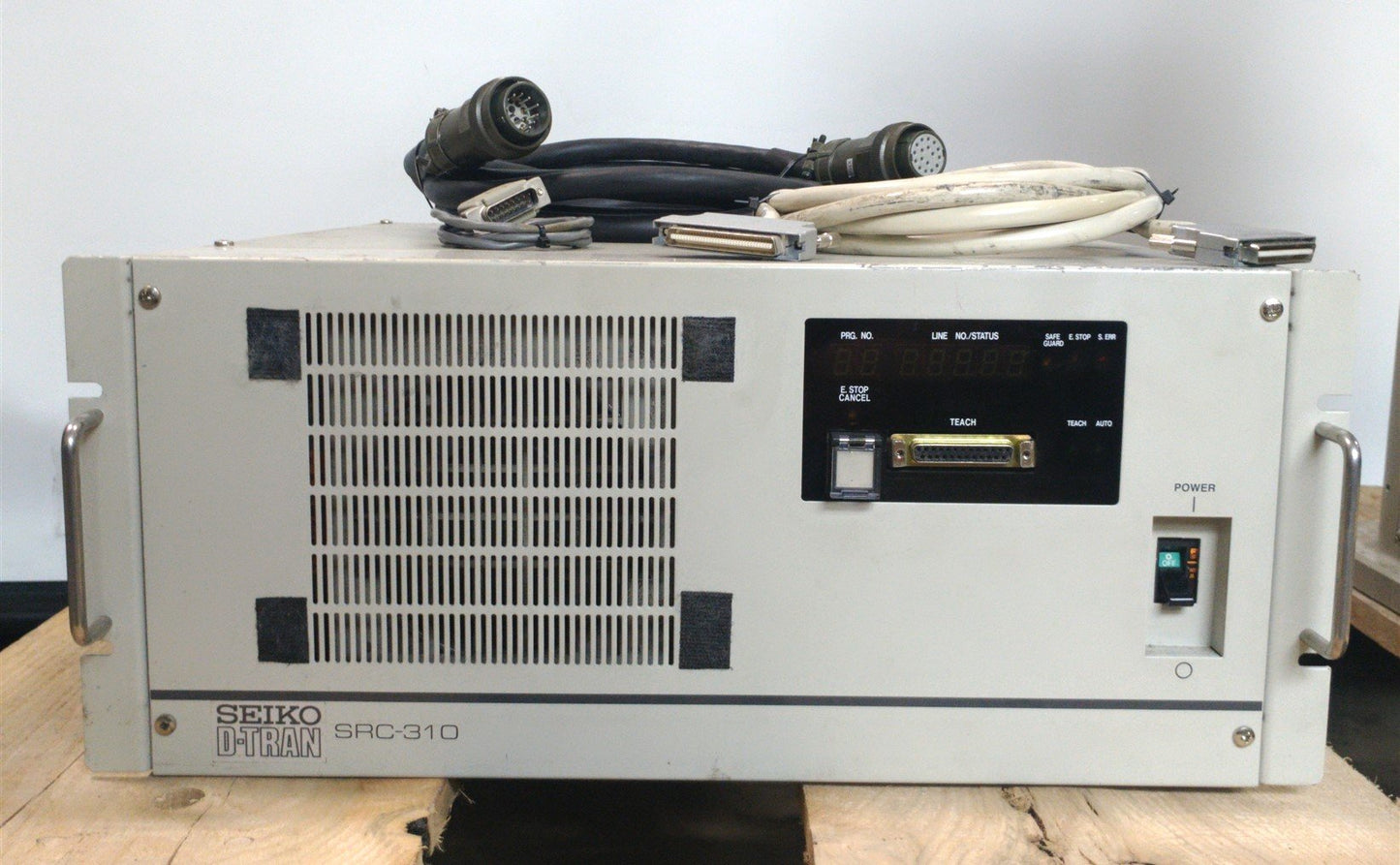 Used SEIKO TT8550 D-TRAN SCARA Robot Arm & SC-310 Controller 4-Axis 550mm Arm w/Cable