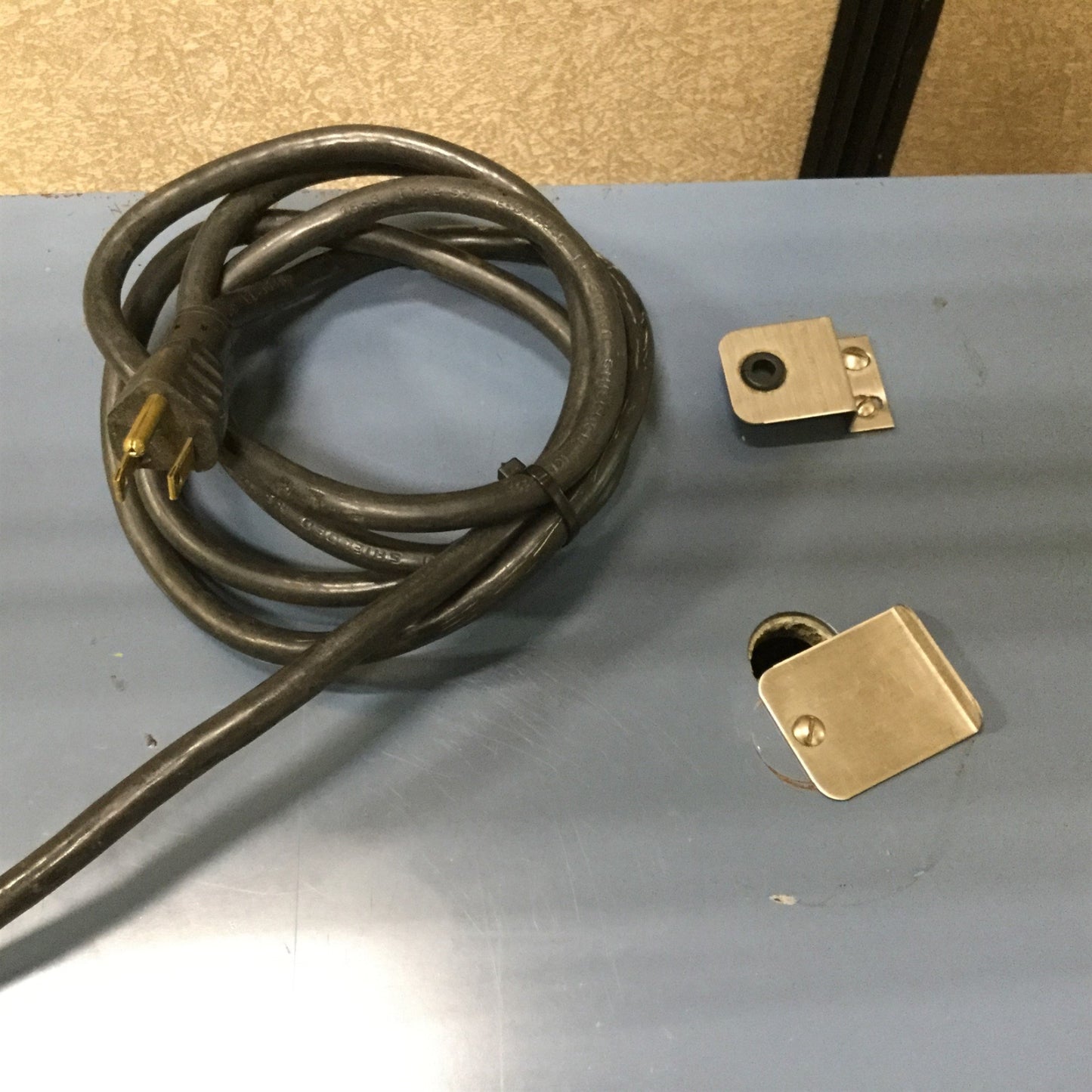 Used Blue M SW-17TA Single-Wall Gravity Transite Oven, Range: 40-200°C (104-392°F)