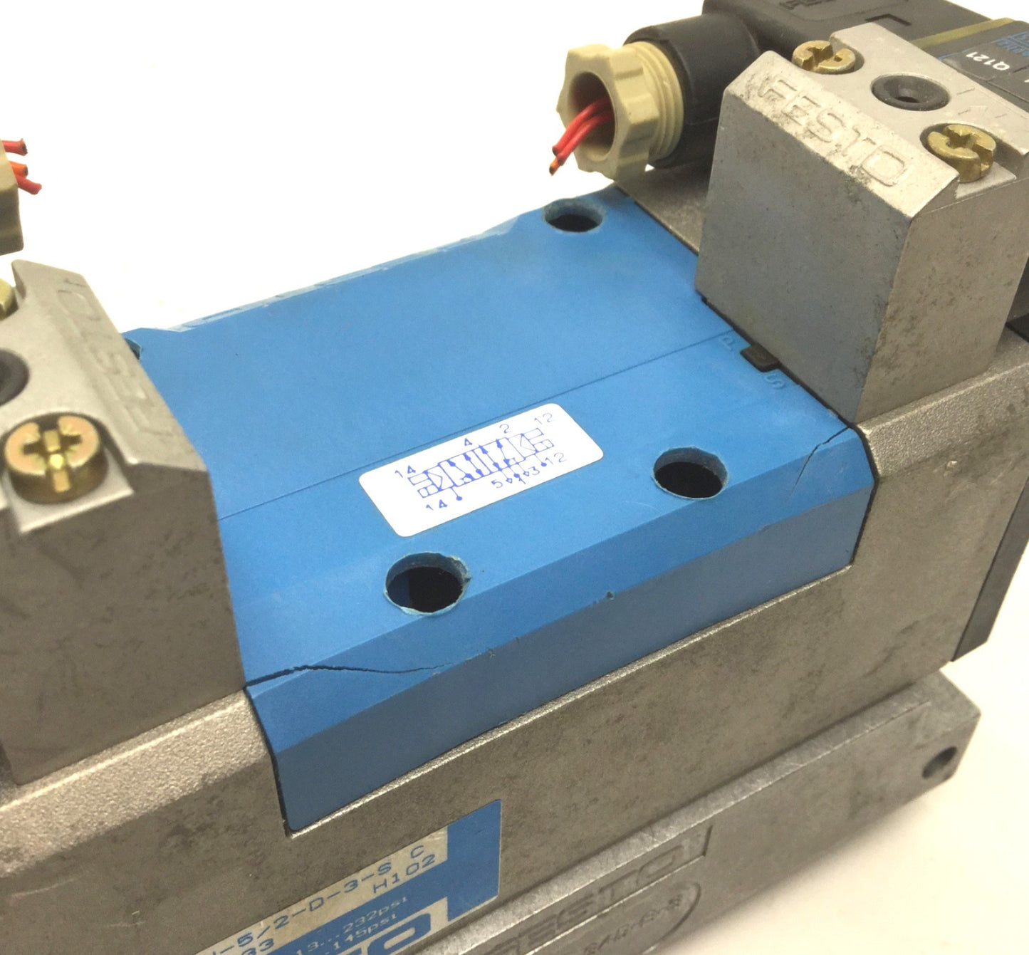 For parts or not working Festo JMFH-5/2-D-3-S C Bistable Solenoid Directional Control Valve *For Parts*