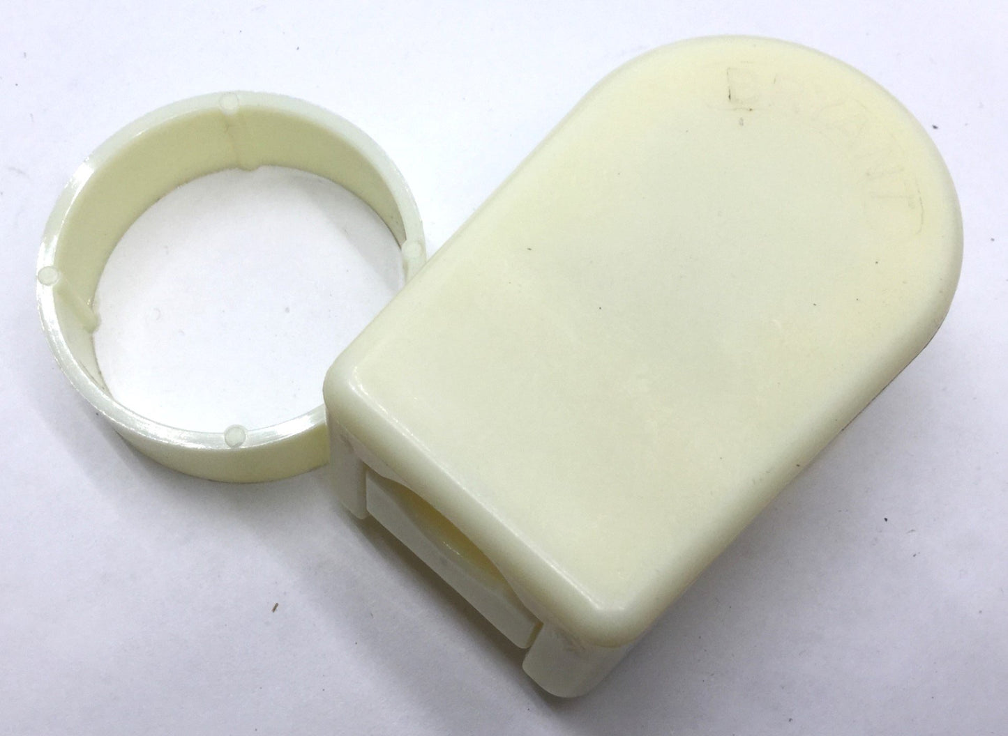 Used Lot of 3 Bryant 70203-ANA Nylon Angle Locking Connector Adapter Plugs