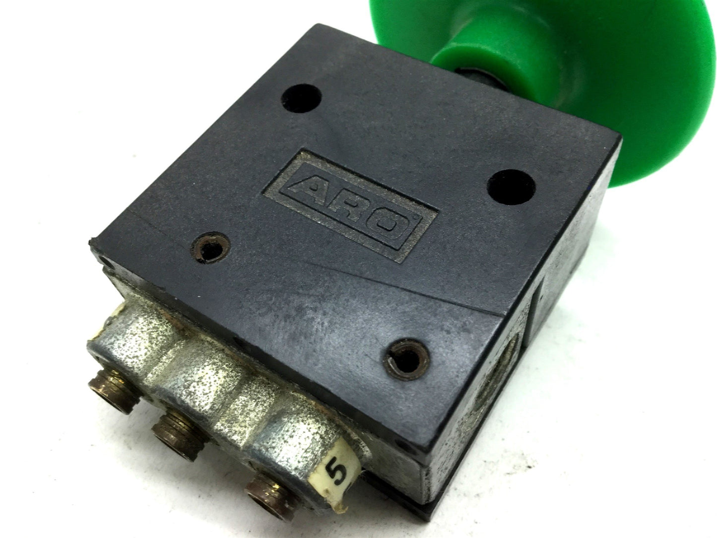 Used Aro 46I 2 Palm Push Button 2-Position 3-Way, Hose Port Diameter: 0.17"