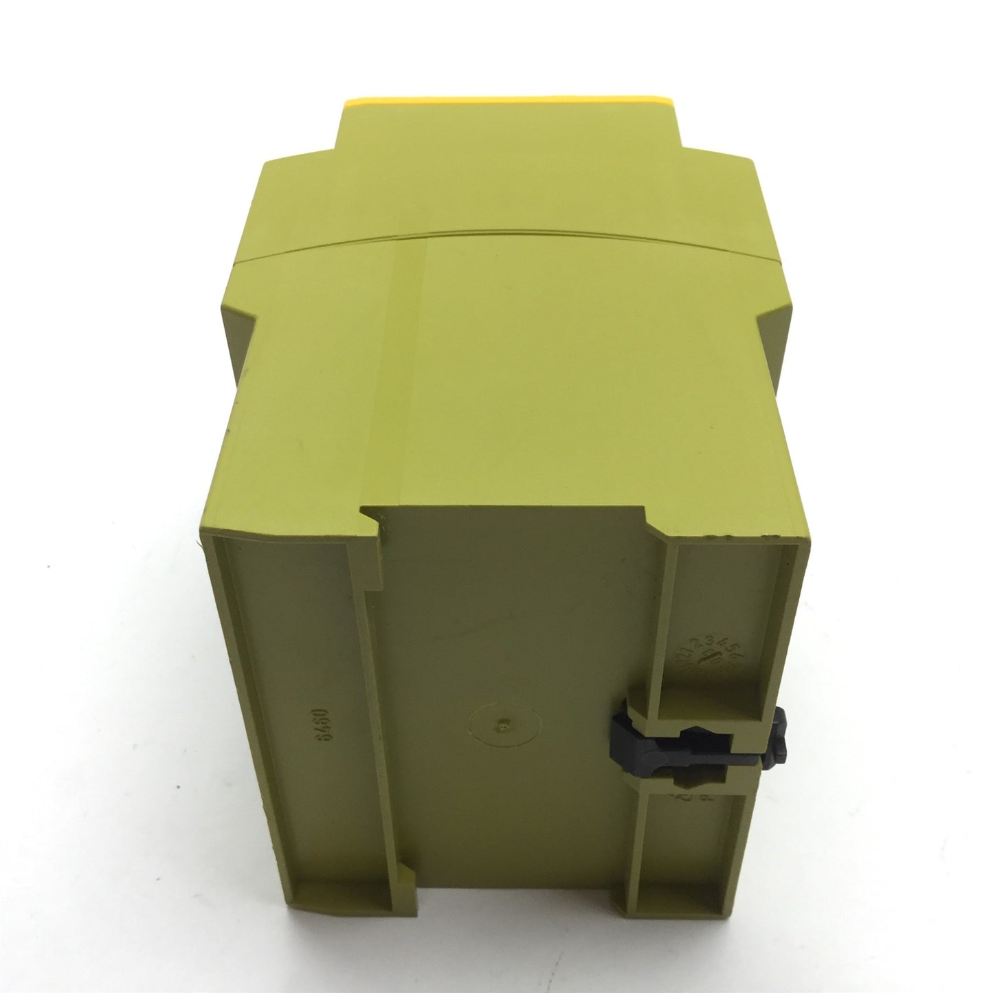 Used Pilz PNOZ X9 E-Stop Relay, 100-120VAC/24VDC, 11VA, 5.5W, 50-60Hz, 7 N.O. 2 N.C.