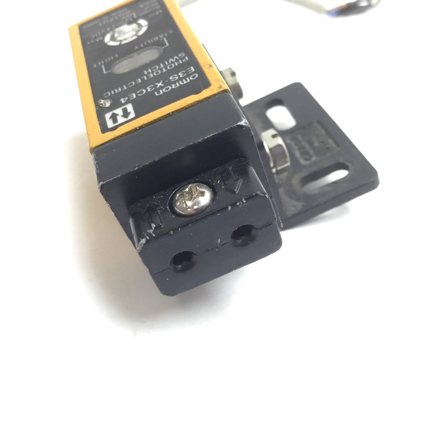 Used Omron E3S-X3CE4 Photoelectric Sensor, Supply: 12-24VDC, Output: 80mA Max NPN