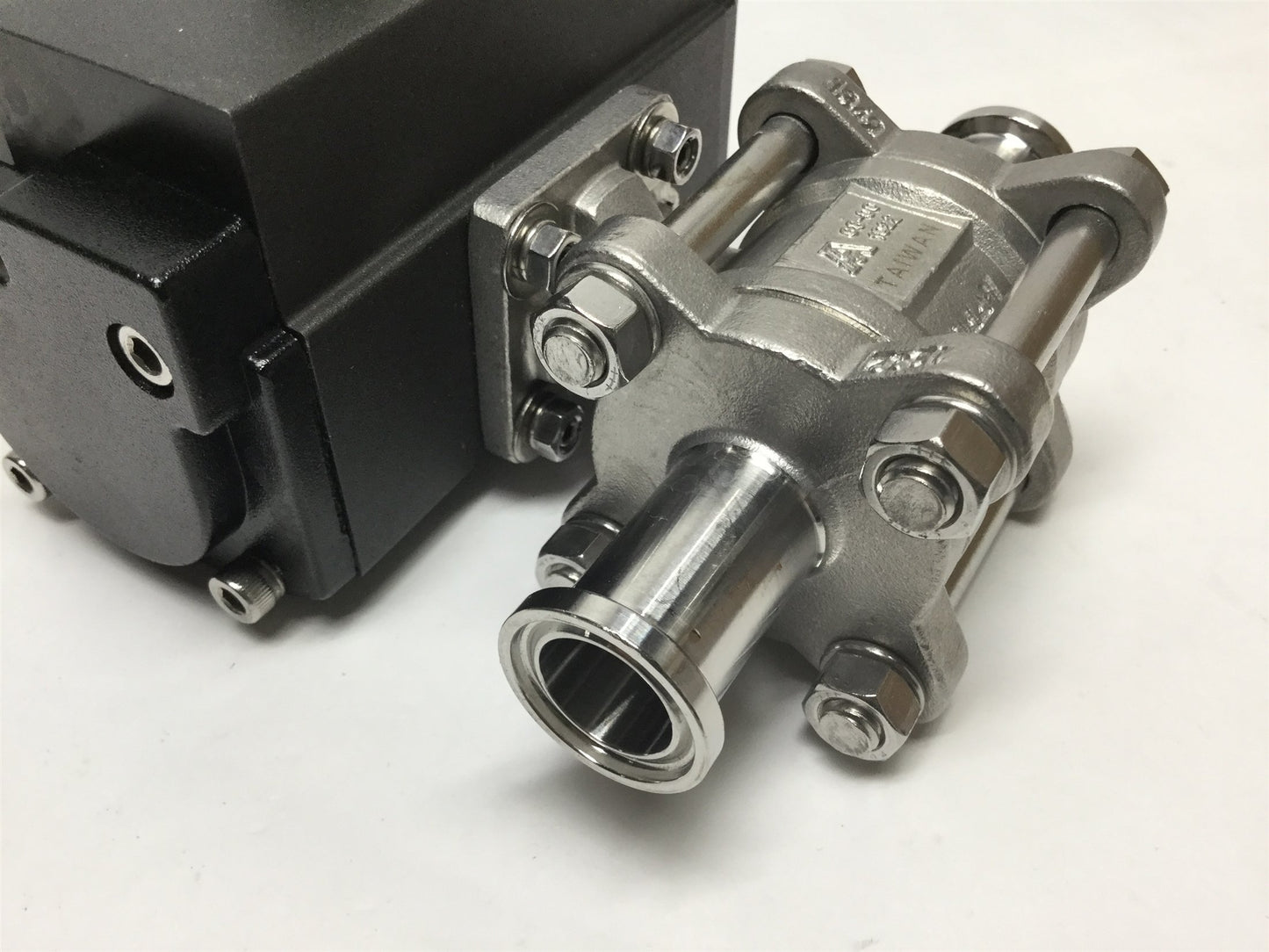 Used Dixon Bradford RP-BA-012-DA Double Acting Actuator w/ 3/4" Sanitary Ball Valve