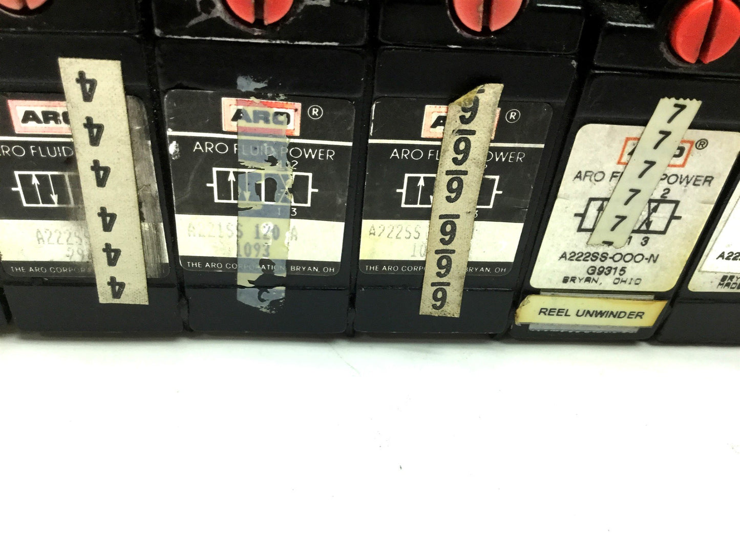 Used 9x Aro A222SS-024-D 1x A221SS-024 Solenoid Air Valve 2-Pos 4-Way 1/4 NPT 24VDC