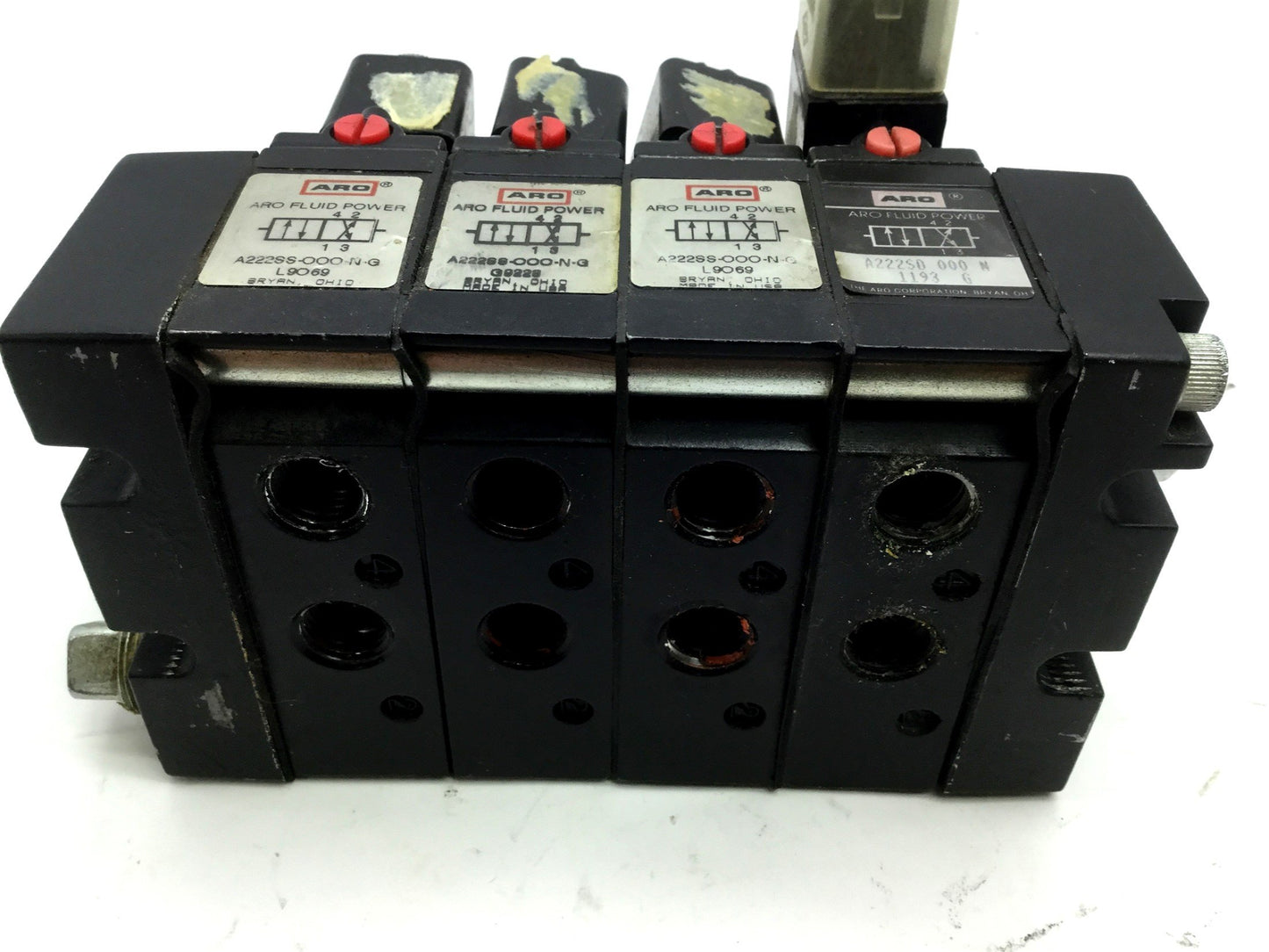 Used 3x Aro A222SS Solenoid Air Valve 2-Pos 4-Way 24VDC, 1x A222SP Pilot Return