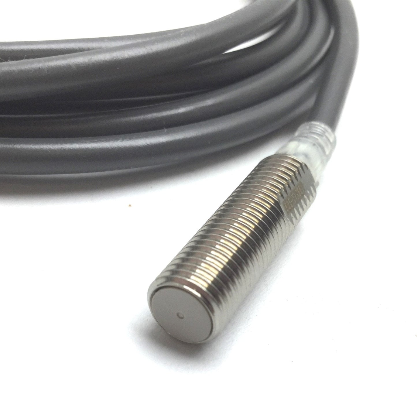 New Other Omron E2E-X1R5E1 Proximity Sensor, Range: 1.5mm, Barrel: M8, 12-24VDC, NPN