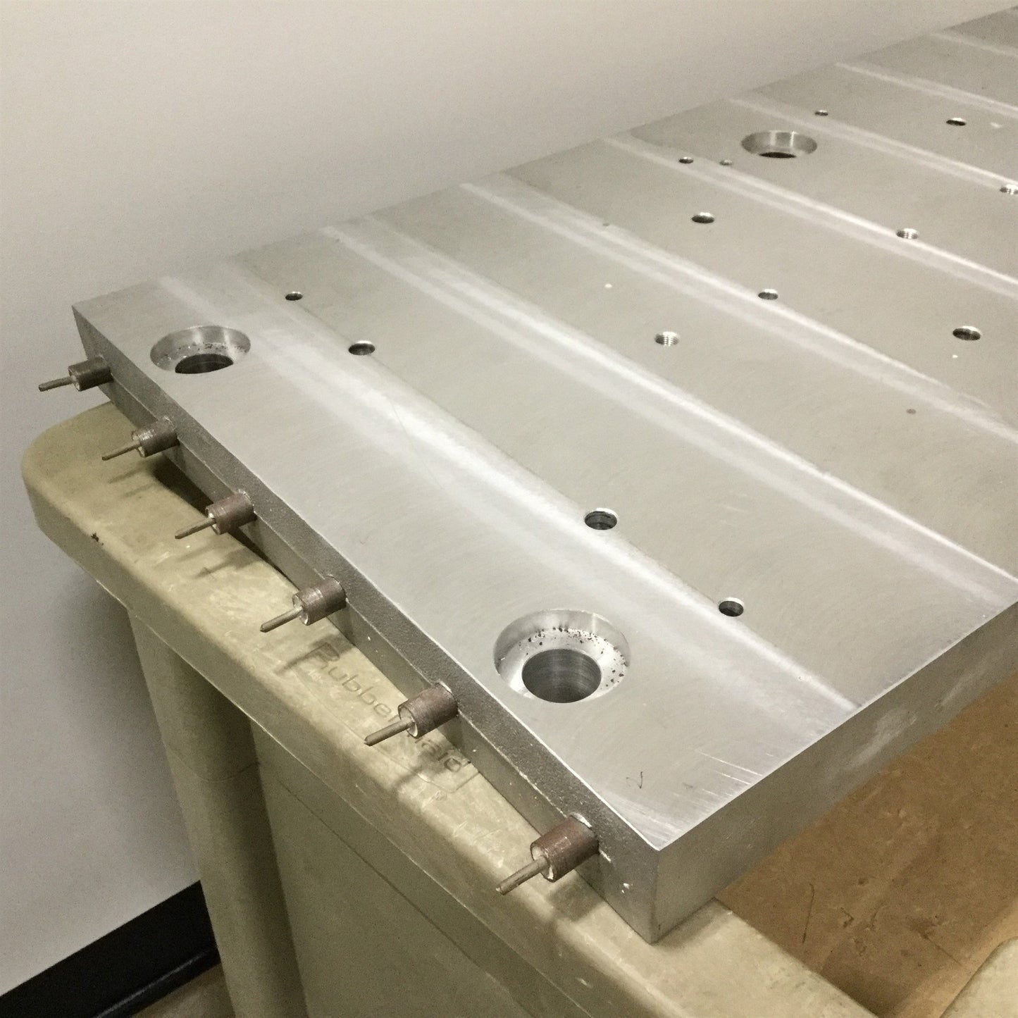 Used Durex 27939 Heating Plate Voltage: 240V, Power: 7800W Dimensions: 28"x14"x1.5"