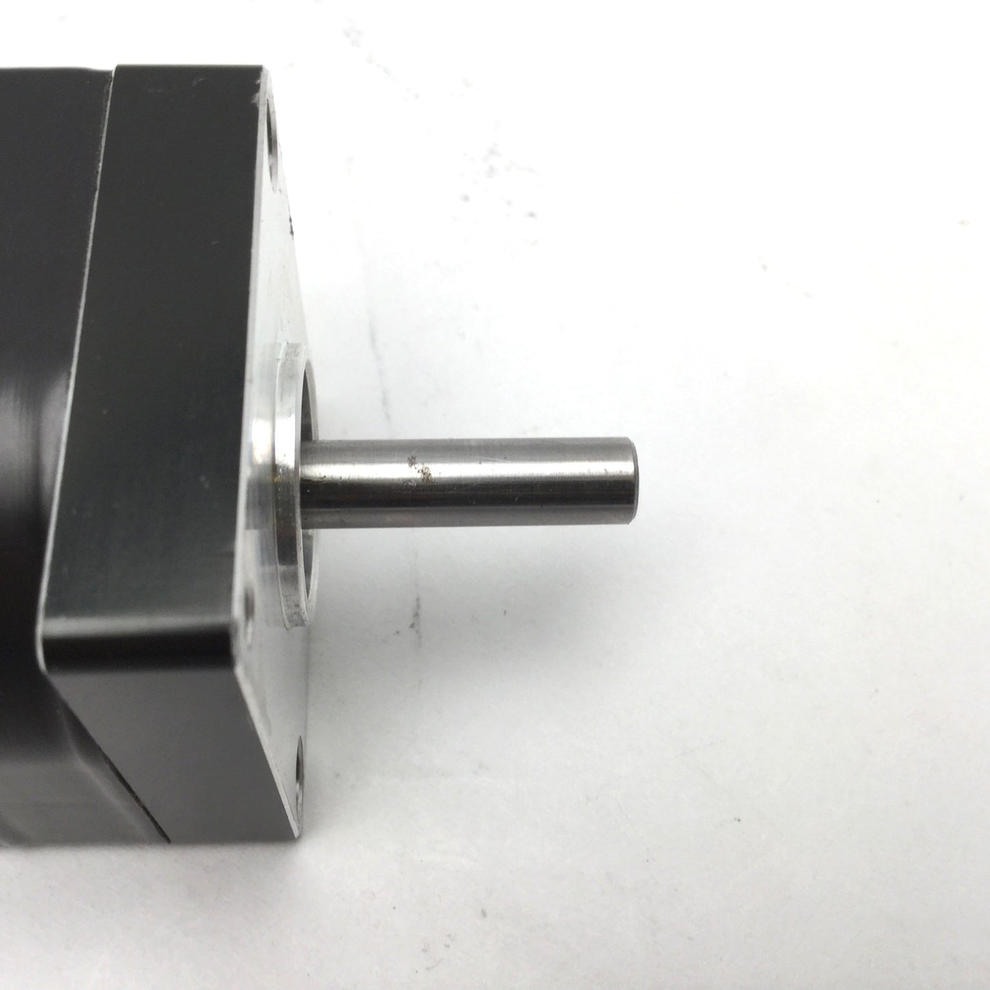 Used Parker BE161CJ-NPSN Brushless Servo Motor 340Vac 0.063Kw Rated Power 0.25" Shaft