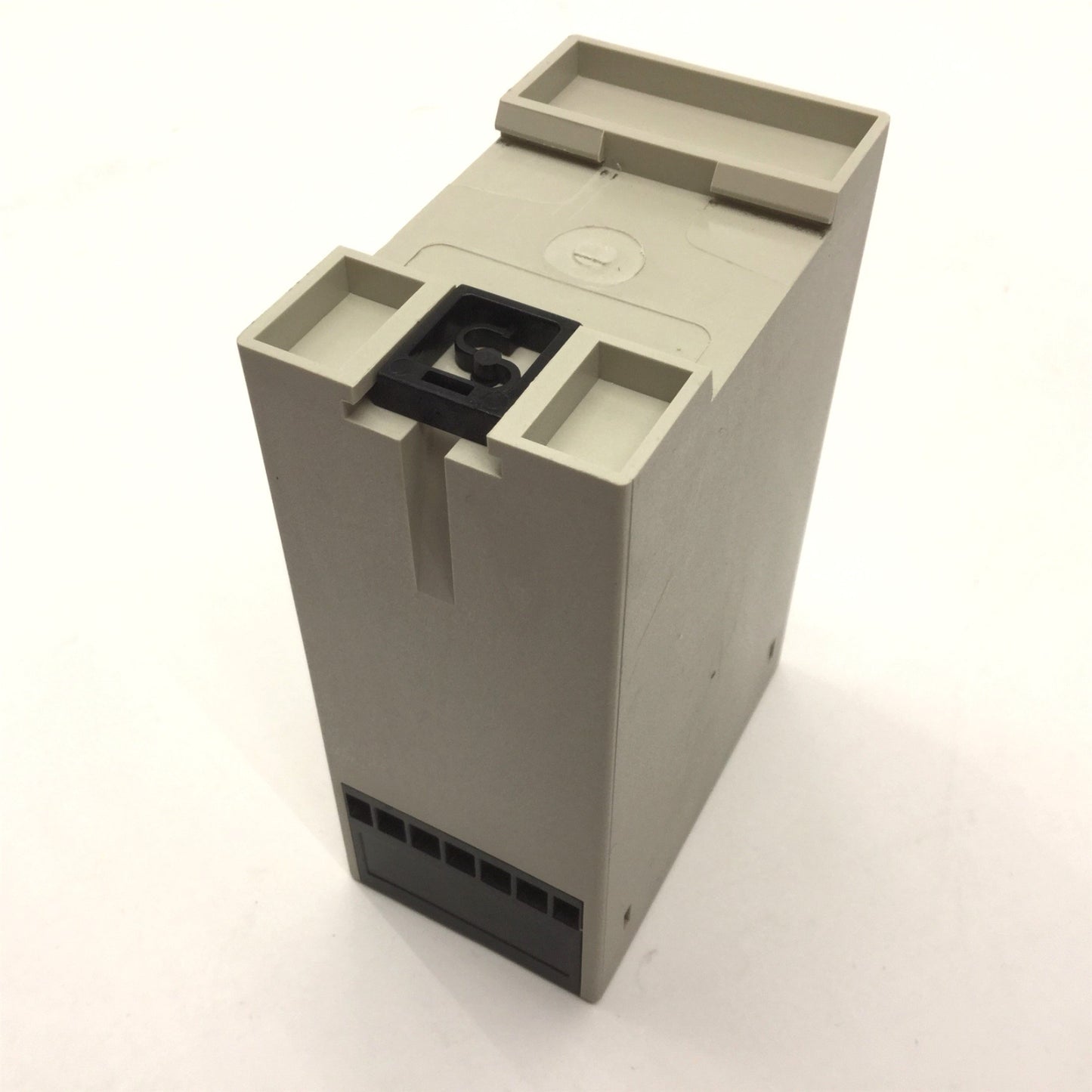 Used Omega Engineering CCT-24-0/200C Economical DIN Rail Signal Conditioner 0-200°C