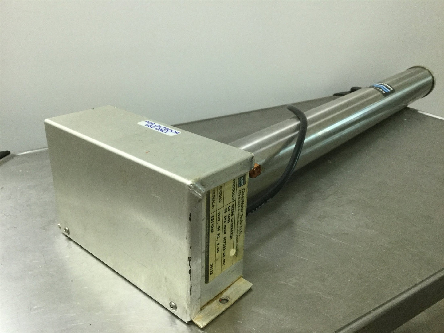 Used ClearWater Tech CS-1400 Ozone Generator 0.5 Grams/Hour 30SCFH 120VAC 60Hz 0.8A