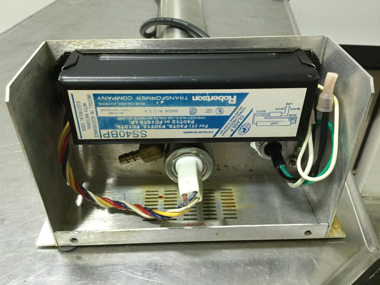 Used ClearWater Tech CS-1400 Ozone Generator 0.5 Grams/Hour 30SCFH 120VAC 60Hz 0.8A
