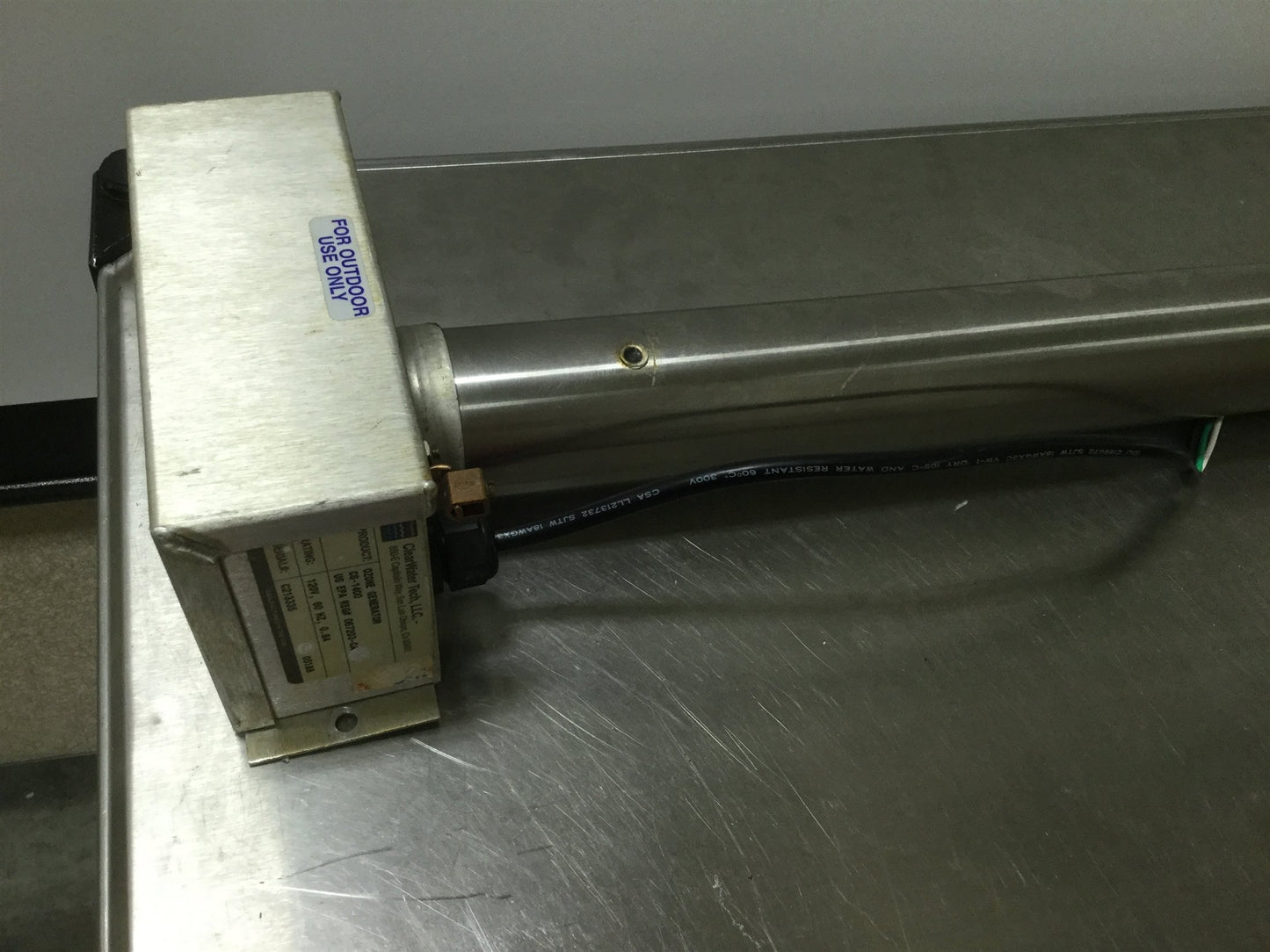 Used ClearWater Tech CS-1400 Ozone Generator 0.5 Grams/Hour 30SCFH, 120VAC 60Hz 0.8A