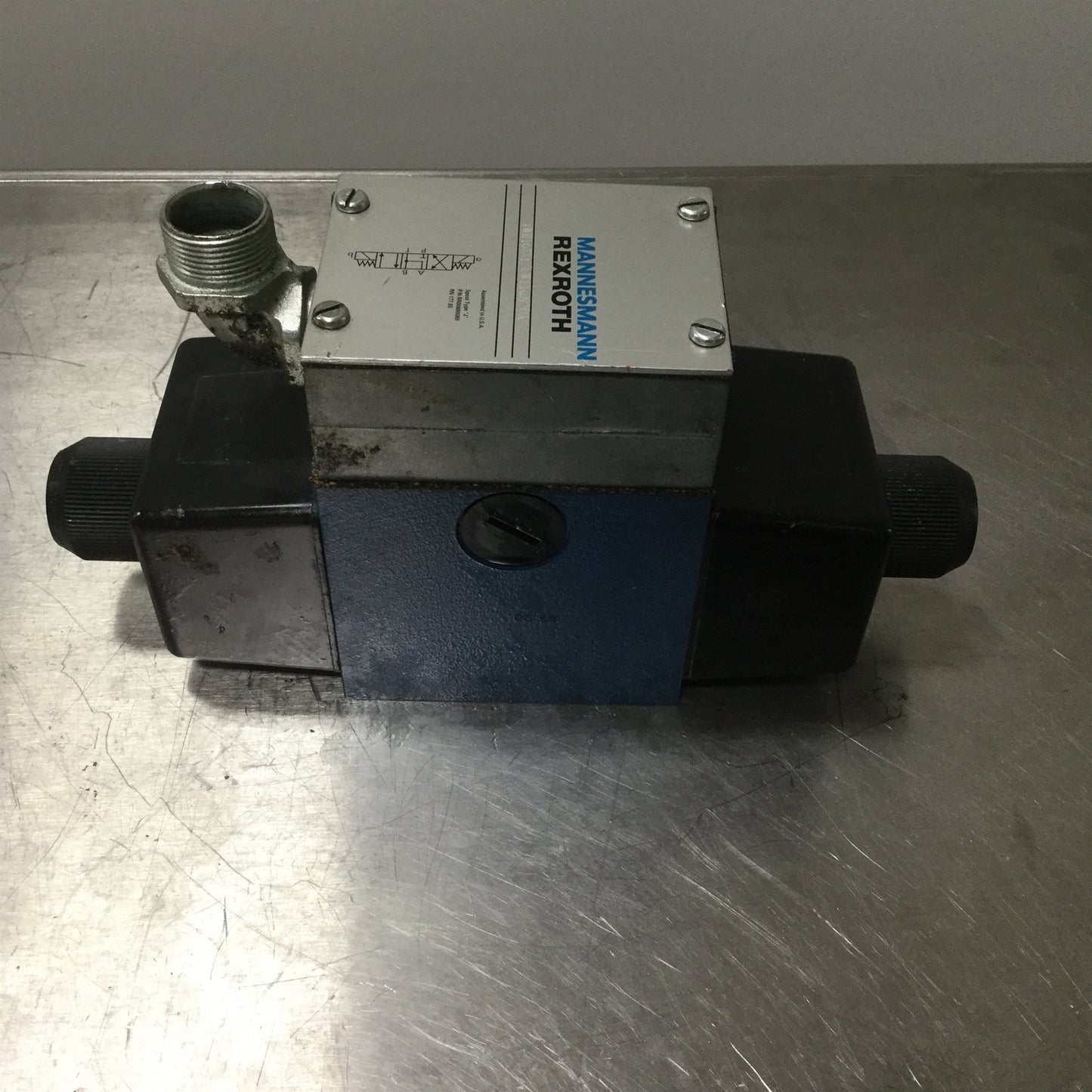 Used Rexroth RR00880089 Hydraulic Solenoid Valve J Spool for D05 Subplate