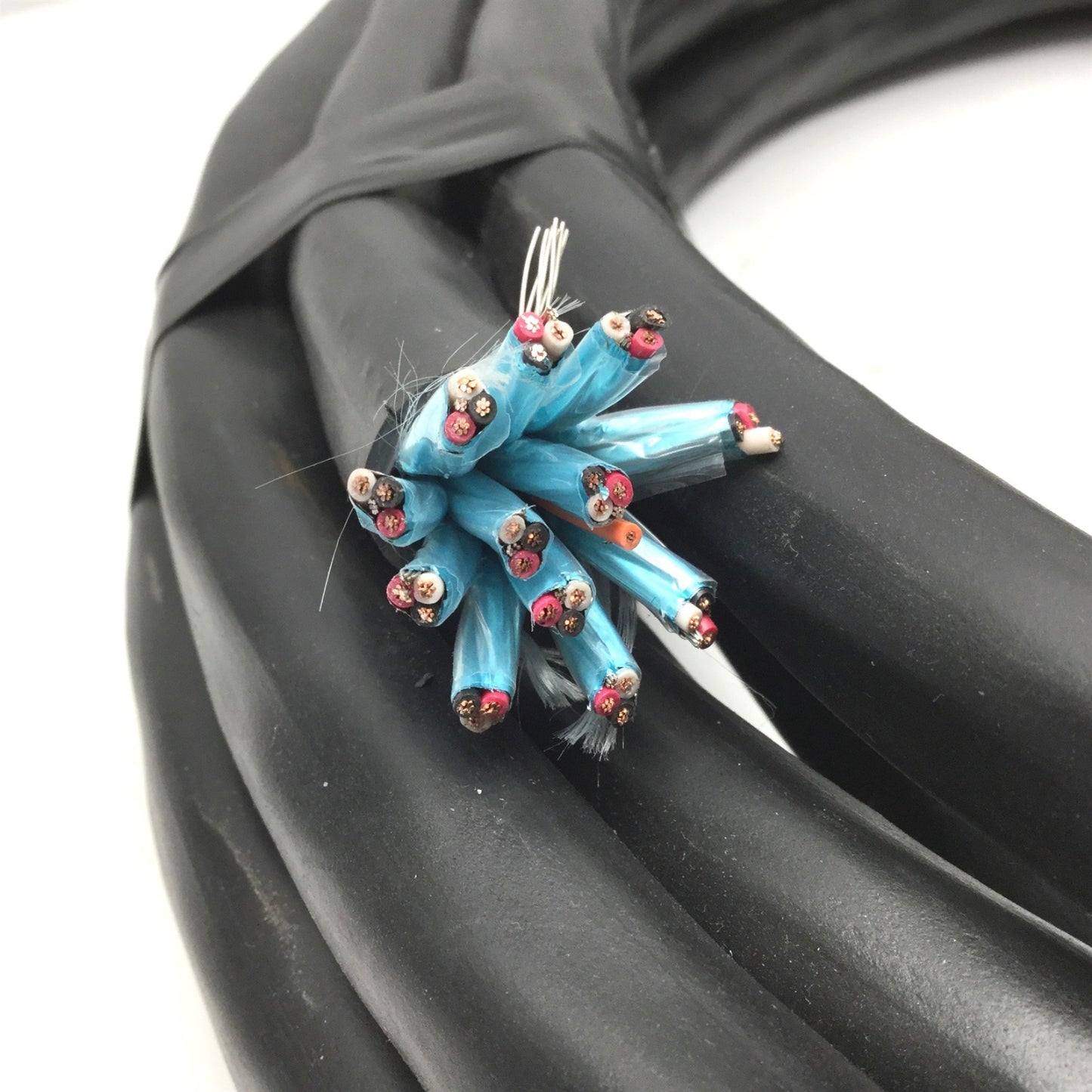 Used Belden 1085A Ul Instrumentation Wire, 12 Triad, 20 AWG, 300 V Max, 25 Feet