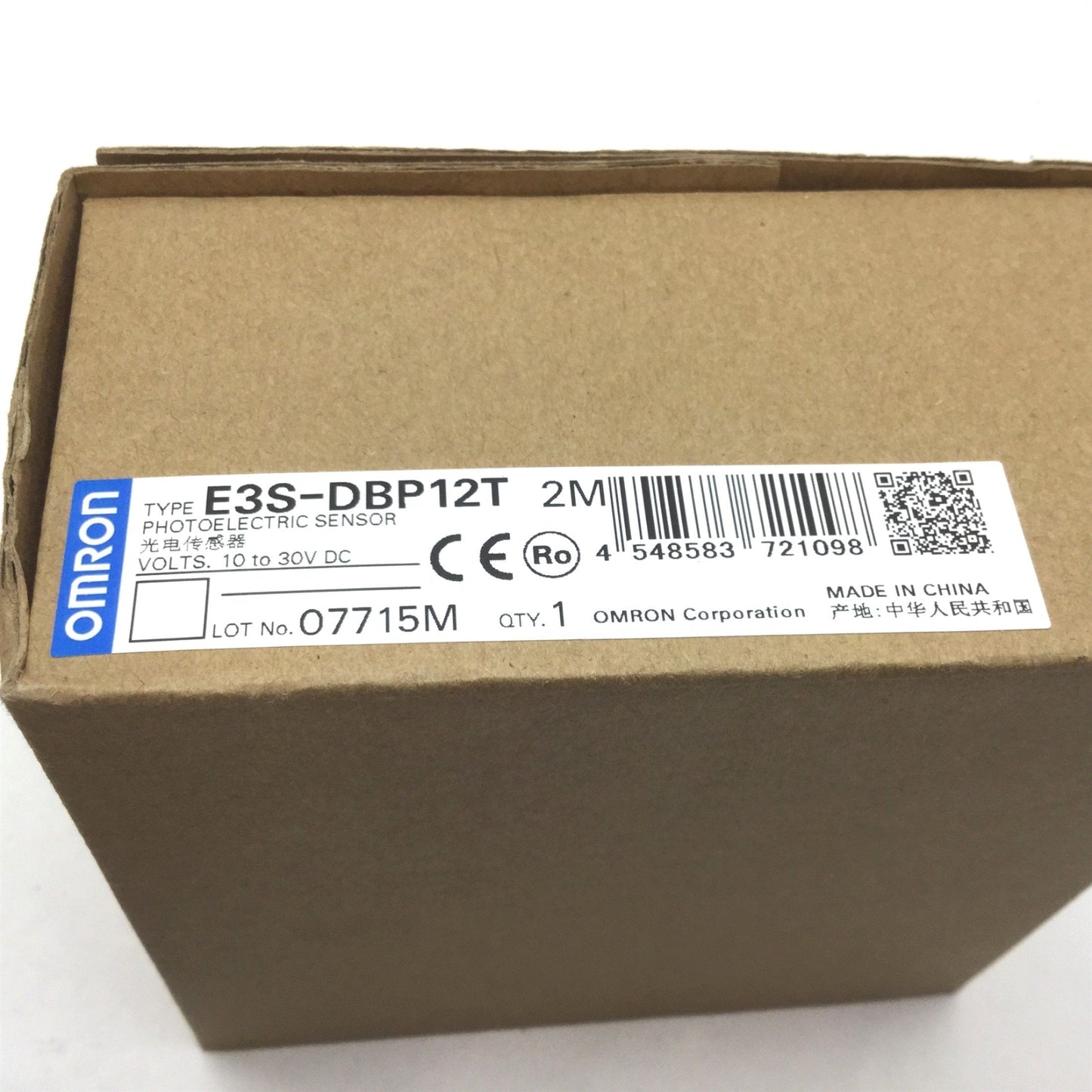 New Omron E3S-DBP12T Photoelectric Sensor, Range: 0.5m, Voltage: 10-30VDC, Cable: 2m