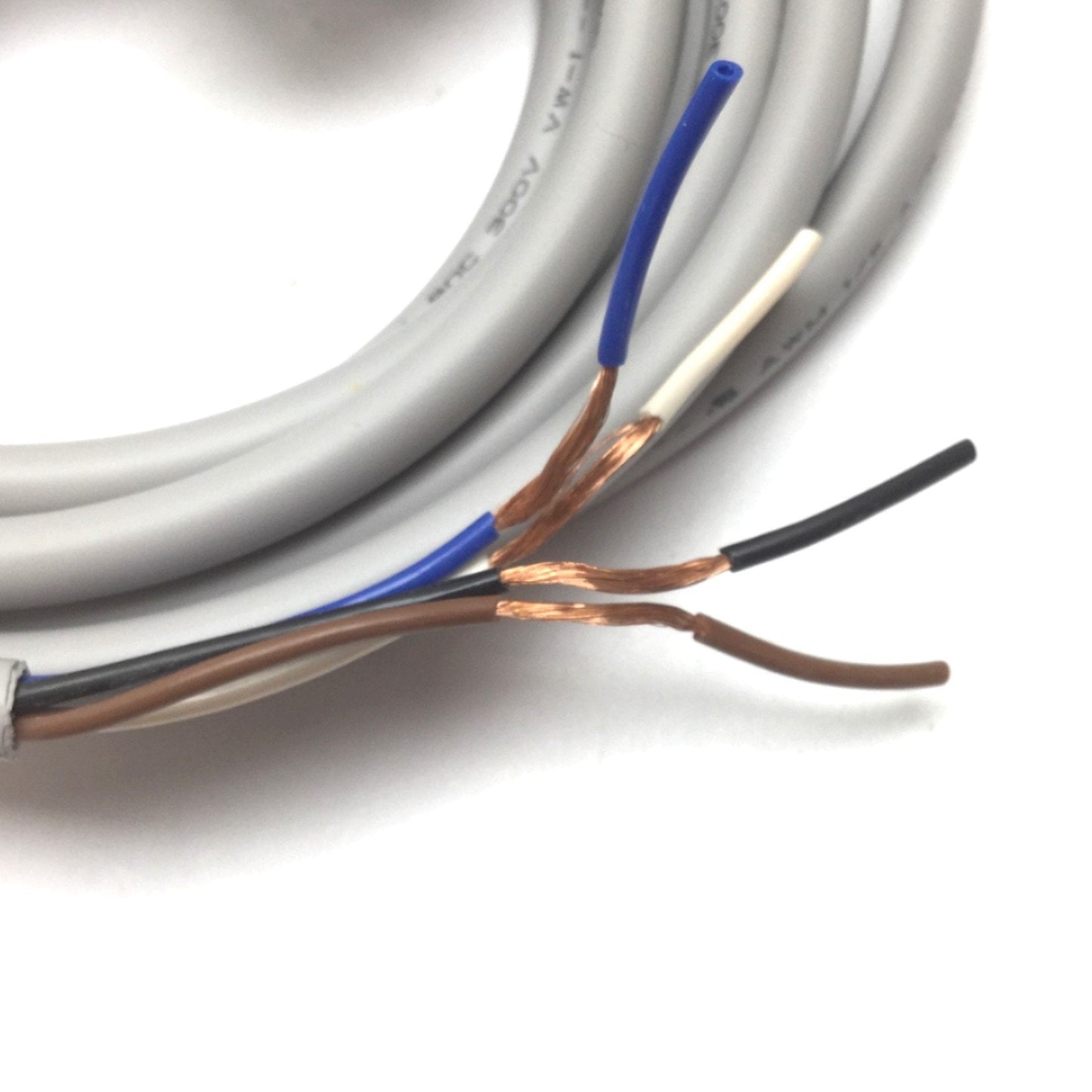 New Omron E3S-DBP12T Photoelectric Sensor, Range: 0.5m, Voltage: 10-30VDC, Cable: 2m
