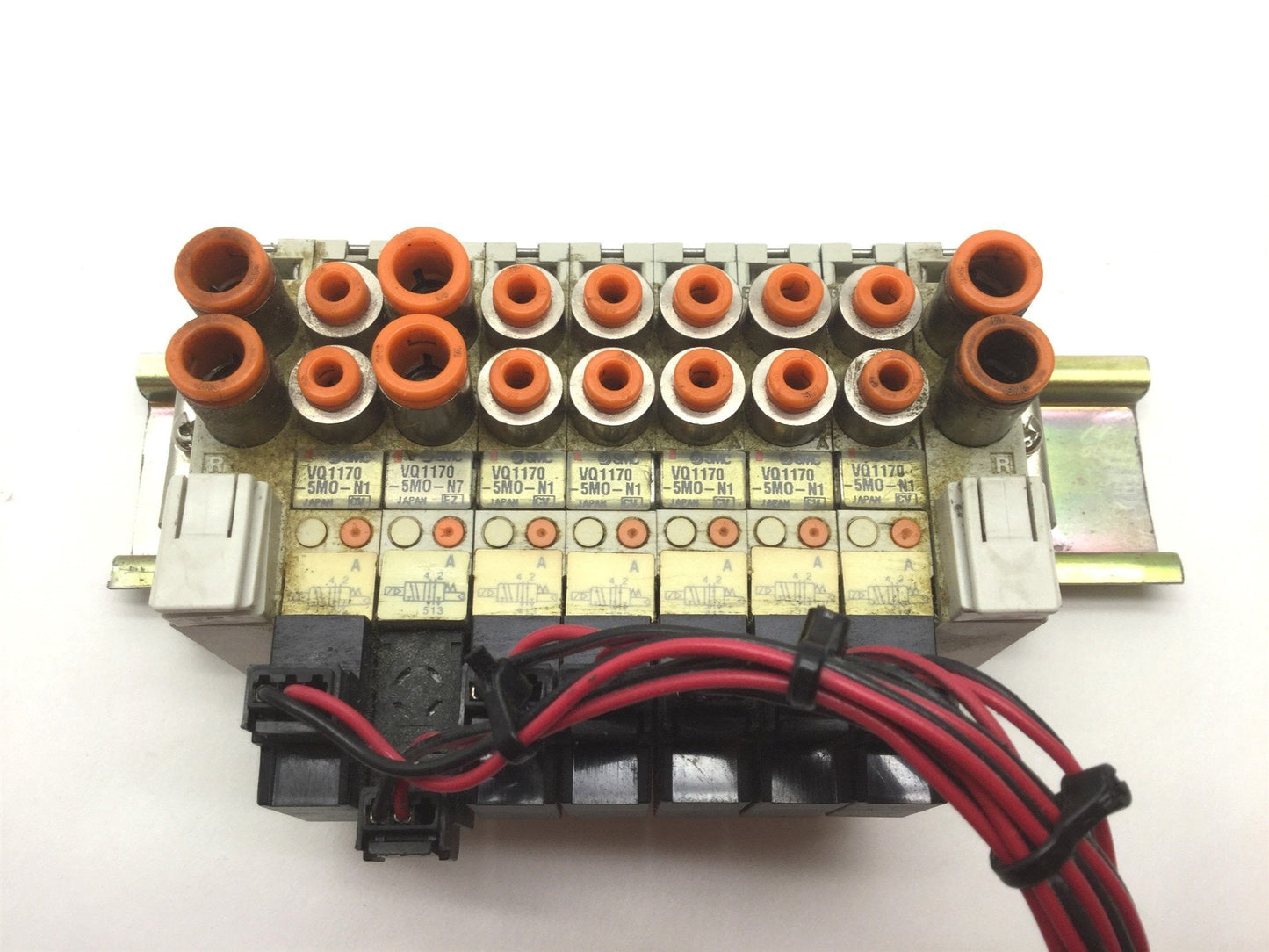 Used Lot of SMC Solenoid Valves 6x VQ1170-5MO-N1 1x VQ1170-5MO-N7, 2-Pos 5-Way, 24VDC