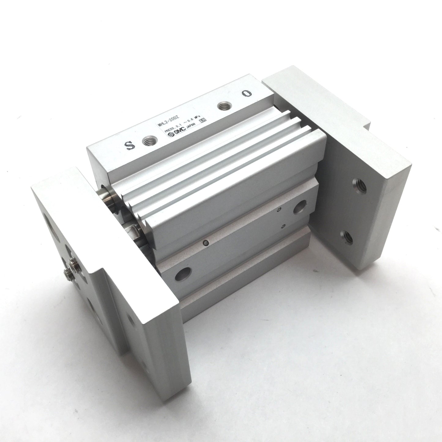 New SMC ML2-20DZ Parallel Air Gripper, 2-Finger, Bore: 20mm, Stroke: 20mm/Finger