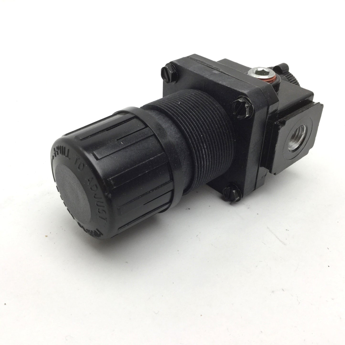 Used Arrow Pneumatics R352 Standard Pressure Regulator Max Pressure: 300 PSI 1/4" NPT