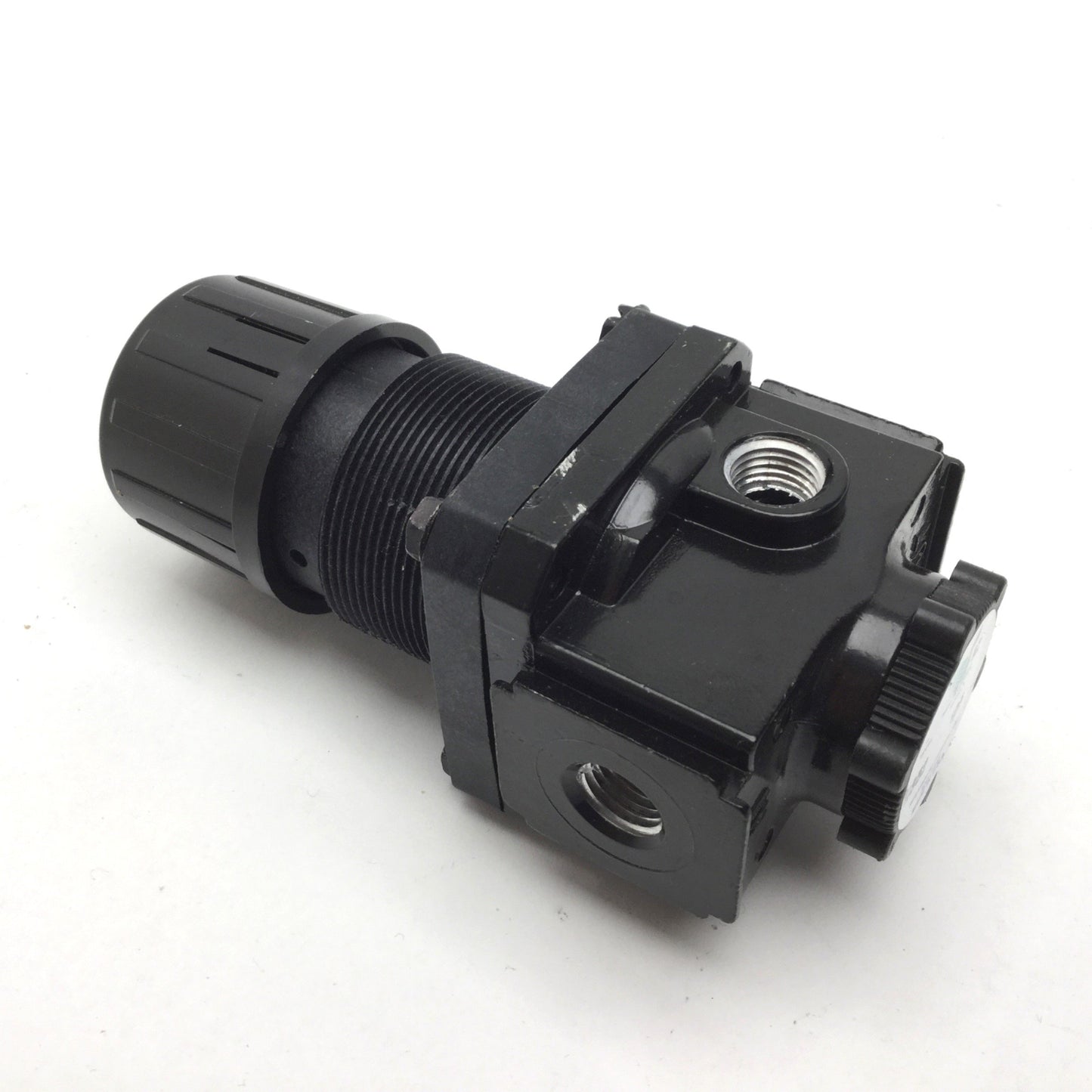 Used Arrow Pneumatics R352 Standard Pressure Regulator Max Pressure: 300 PSI 1/4" NPT